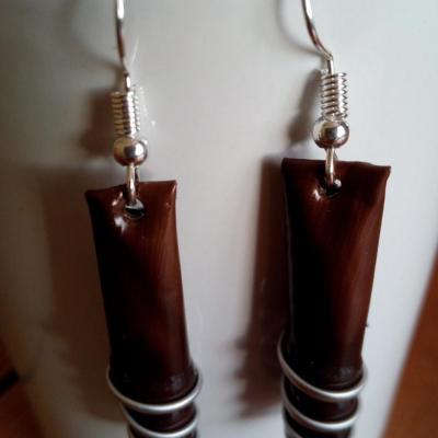 Boucles d'oreilles marron foncé